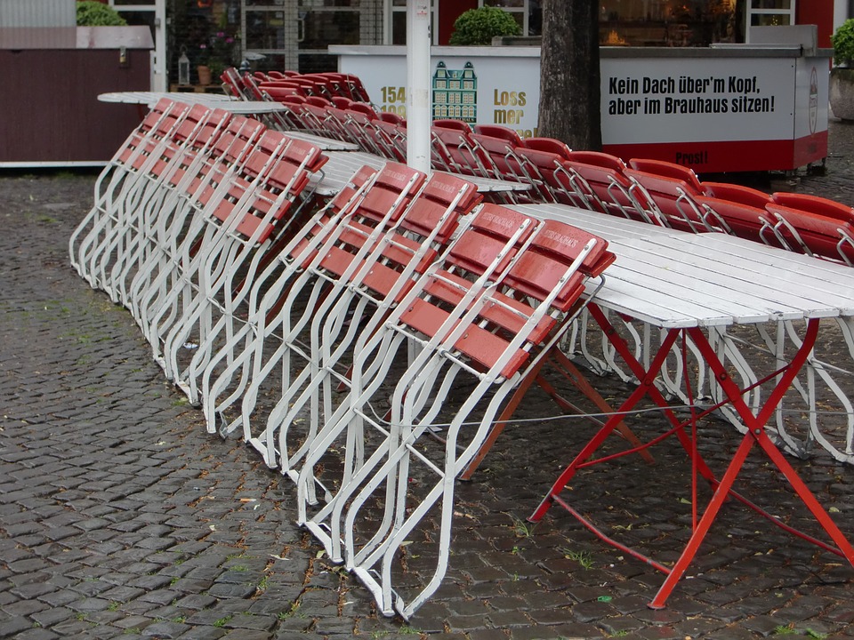 Du monde à la maison ? Plus de soucis grâce à la table pliante